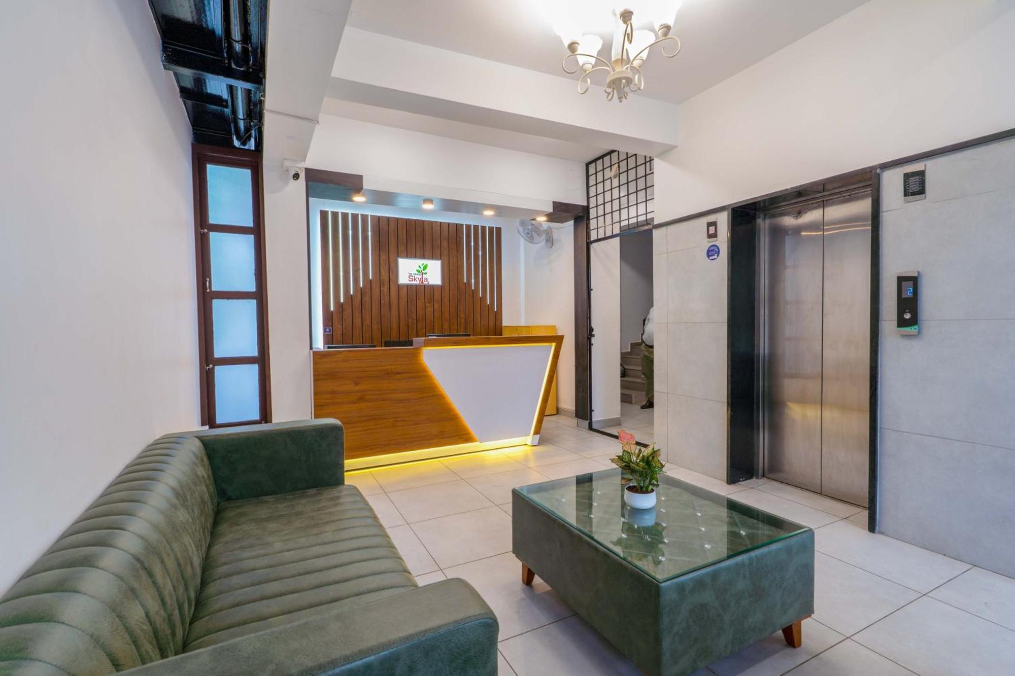 Treebo The Grand Skyla, Malleshwaram Bangalore Bagian luar foto
