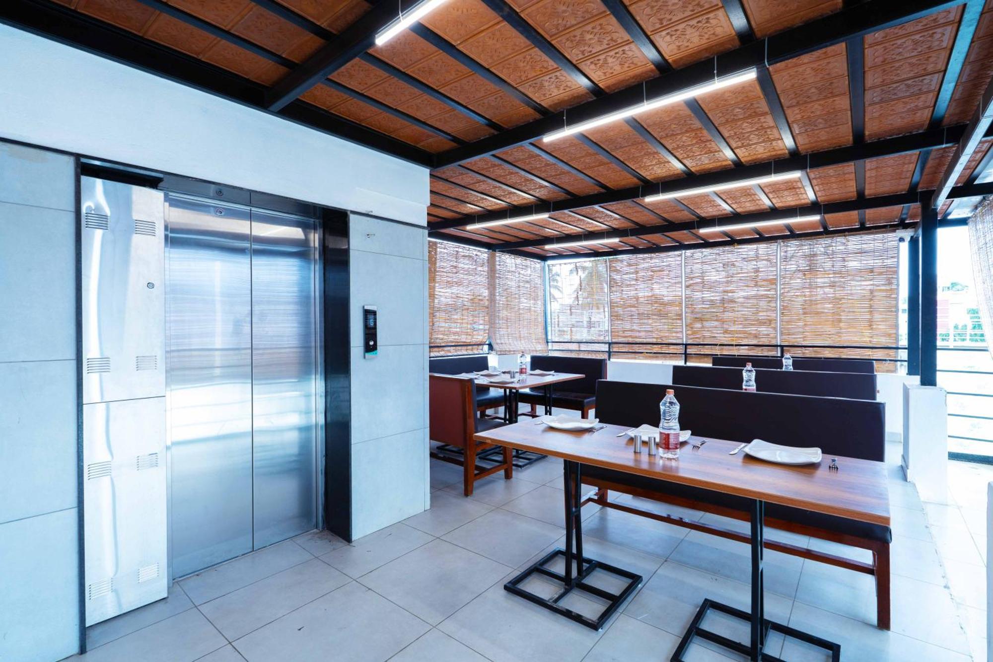 Treebo The Grand Skyla, Malleshwaram Bangalore Bagian luar foto