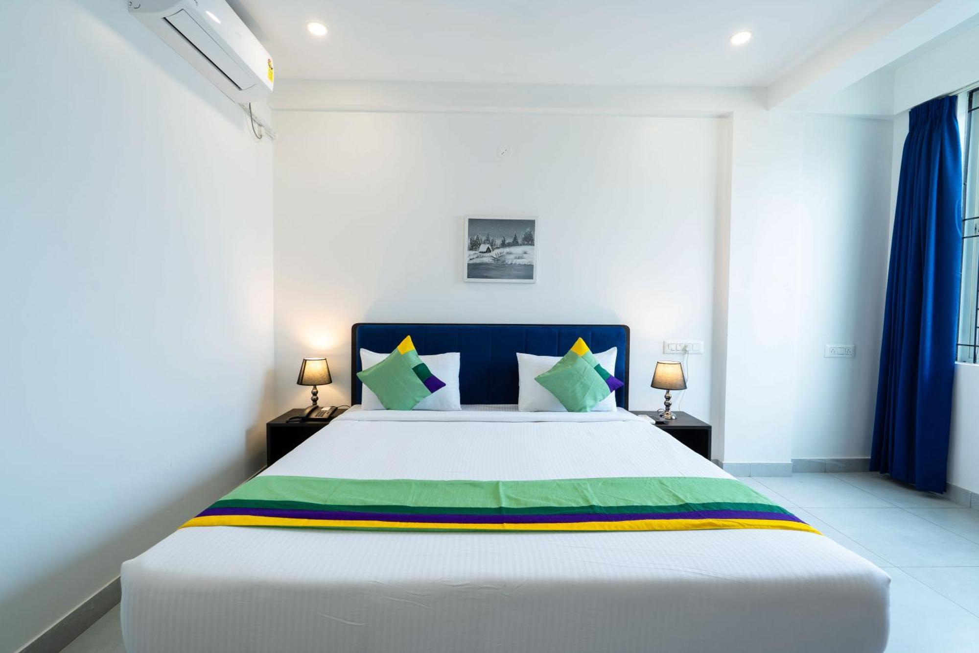Treebo The Grand Skyla, Malleshwaram Bangalore Bagian luar foto
