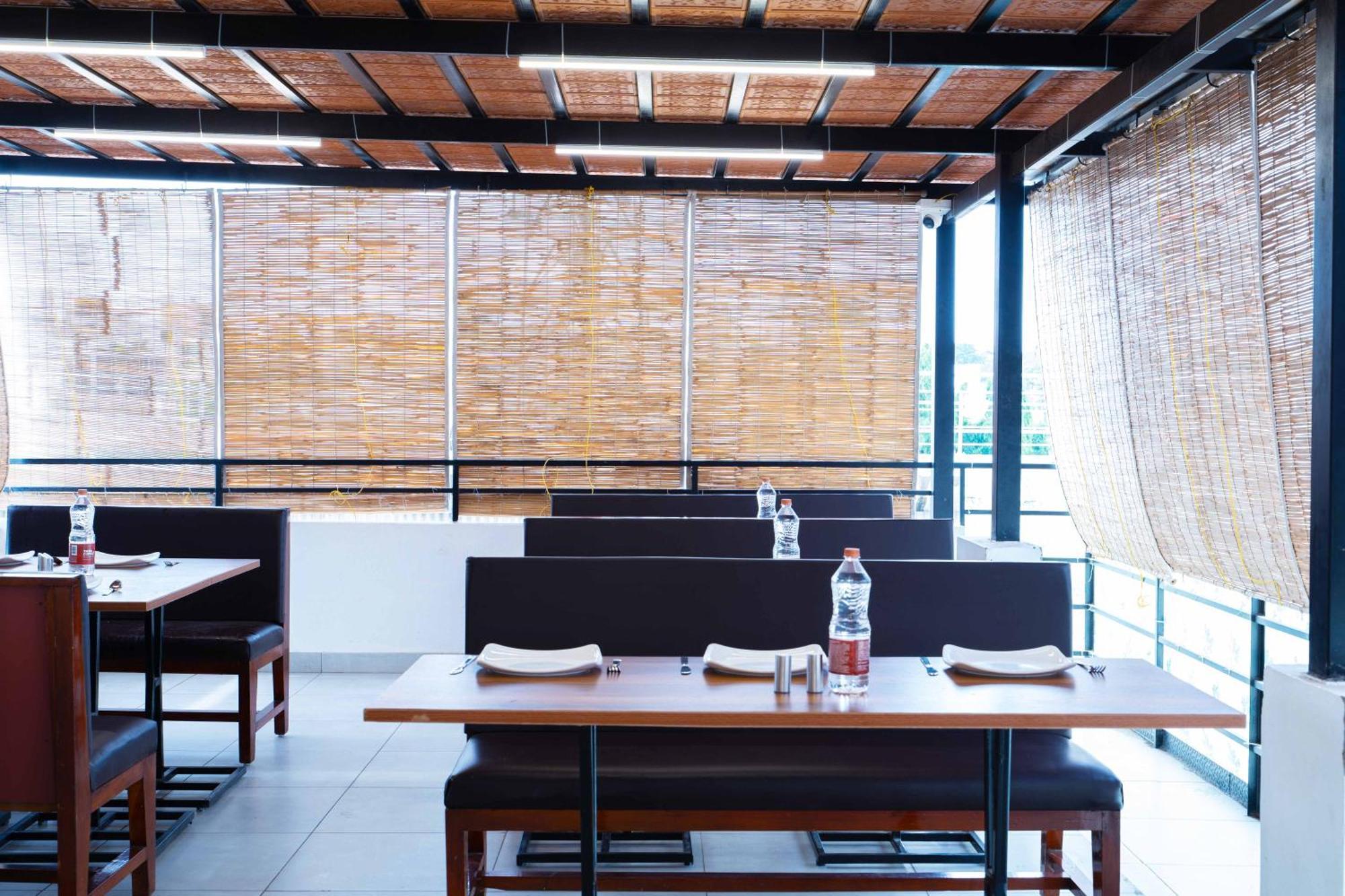 Treebo The Grand Skyla, Malleshwaram Bangalore Bagian luar foto